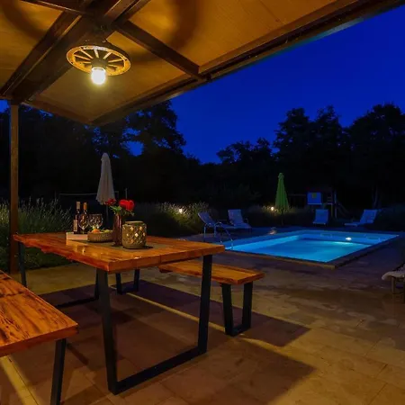 Holiday home Awesome In With Wifi