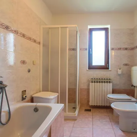 Awesome In With Wifi Holiday home