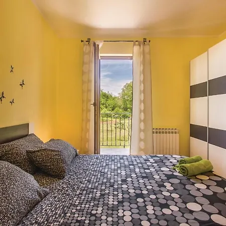 Awesome In With Wifi Holiday home